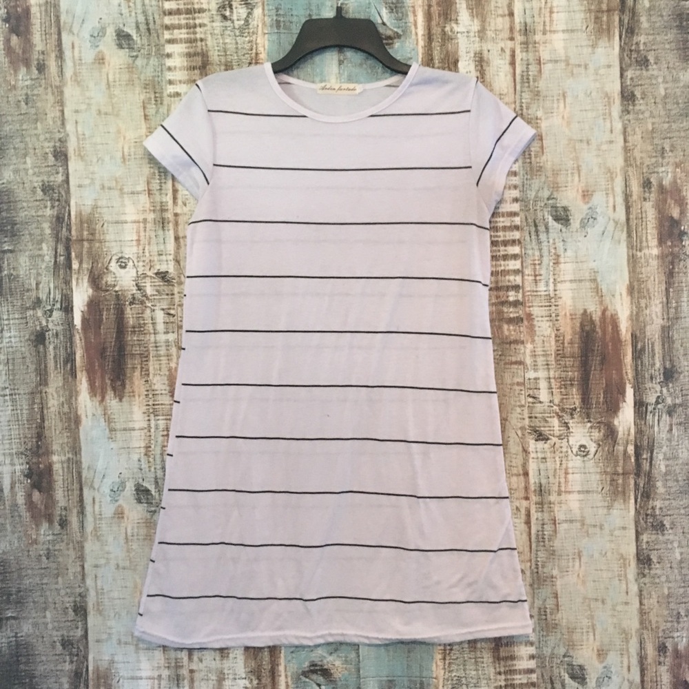 Short sleeved dress